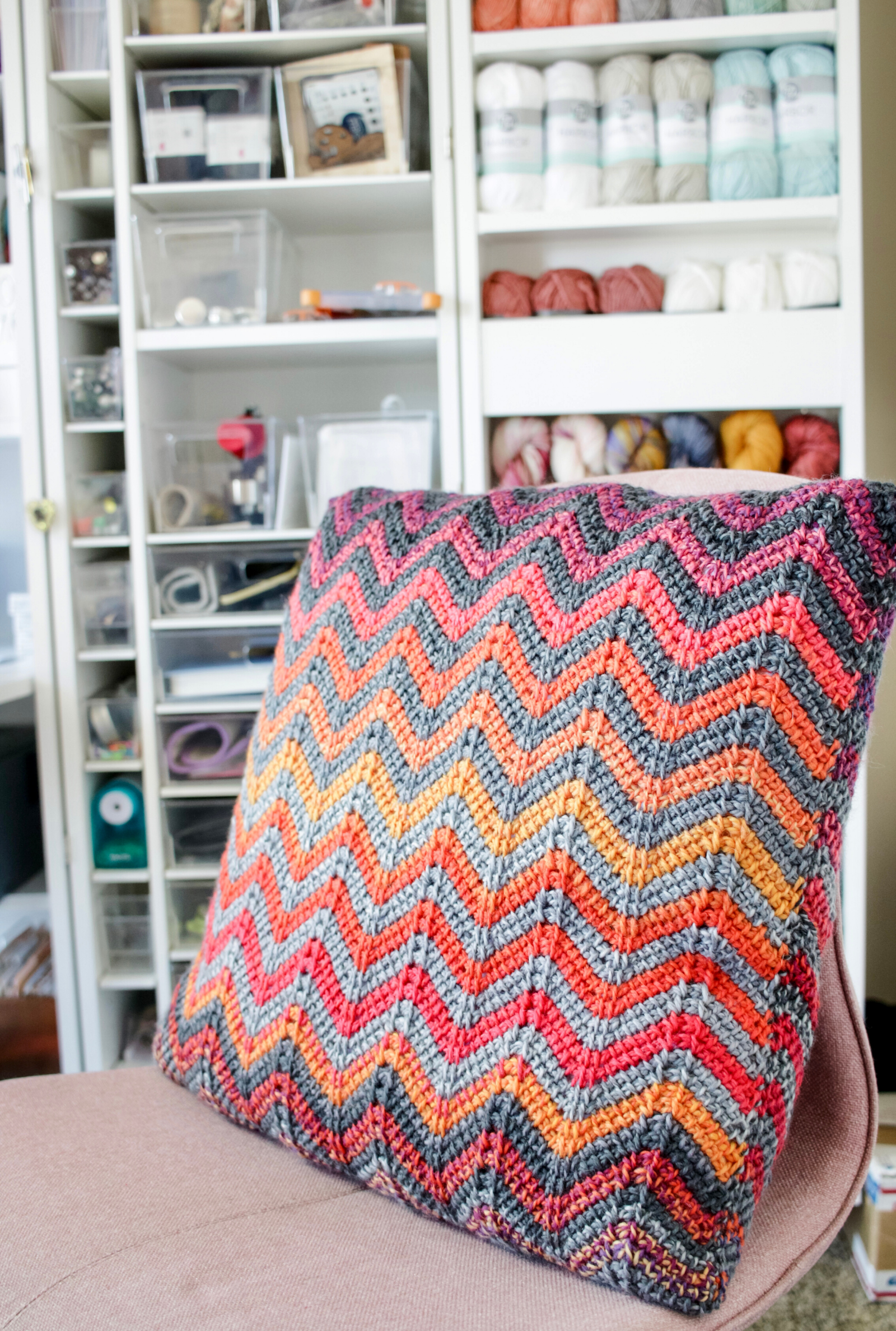 Easy Ripple Pillow // Tunisian Crochet PDF Pattern