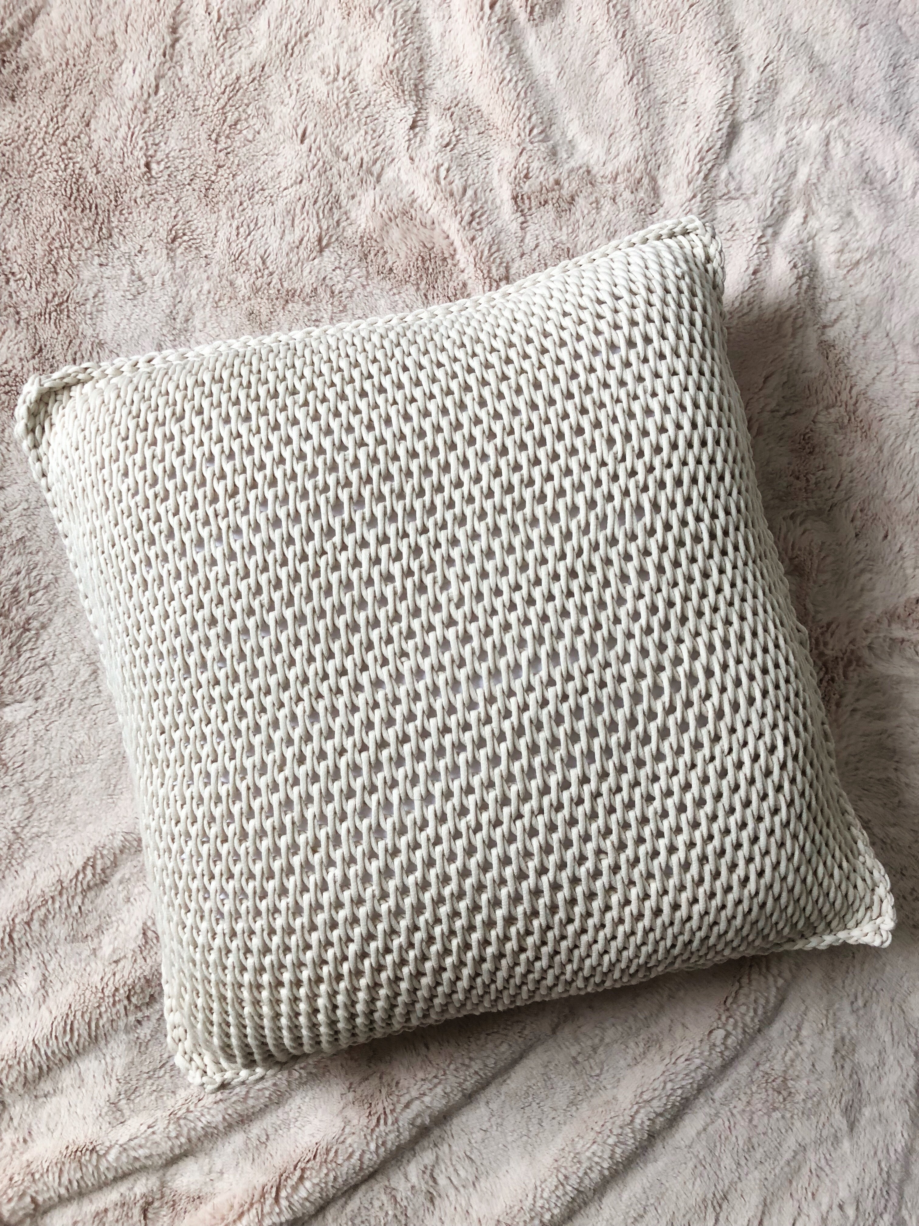 Beach House Throw Pillow // Tunisian Crochet PDF Pattern