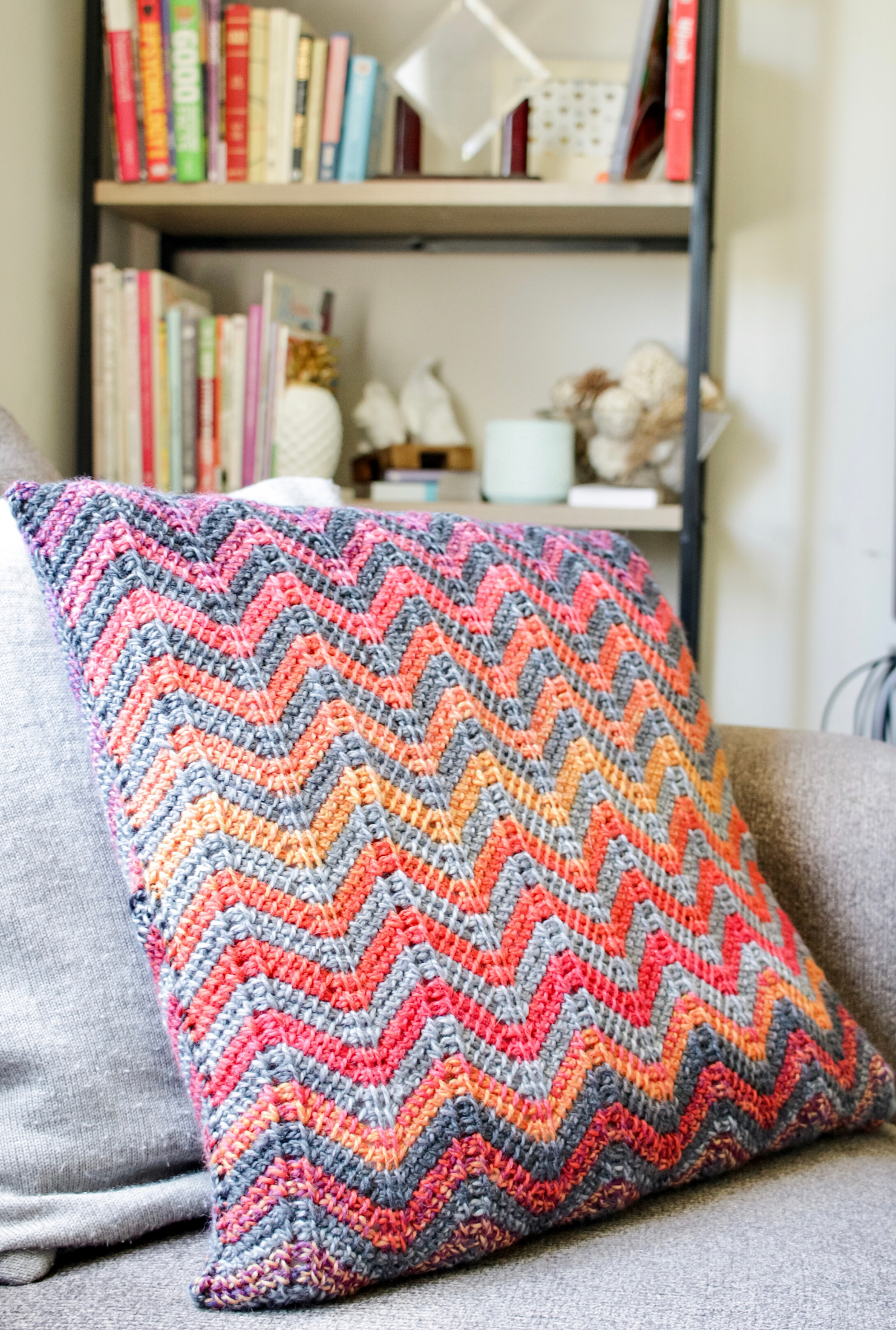 Easy Ripple Pillow // Tunisian Crochet PDF Pattern