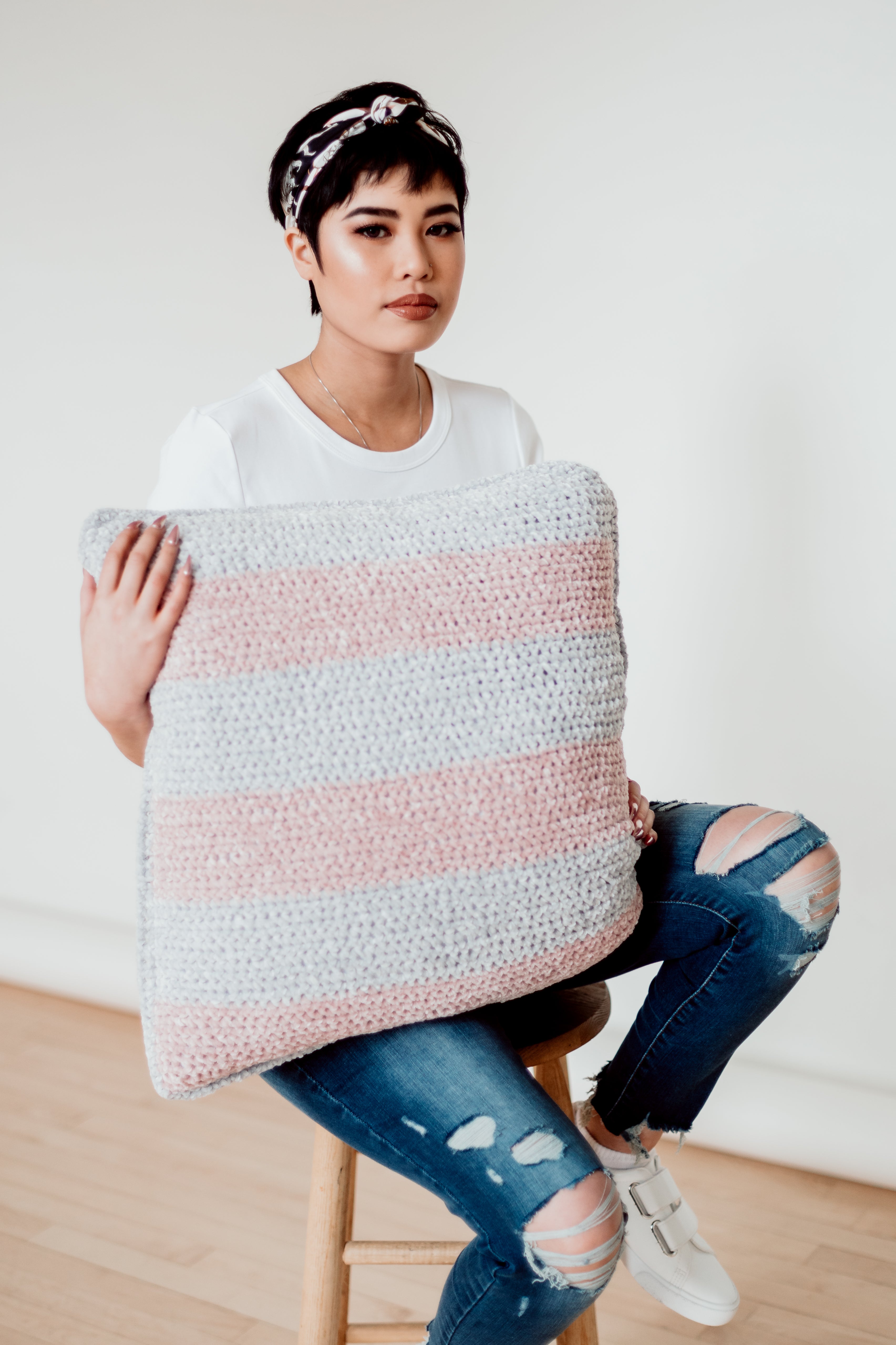 Maisy Velvet Pillow // Crochet PDF Pattern
